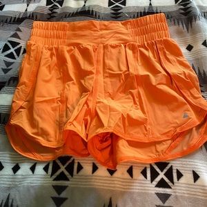 The Breeze Short - Mango